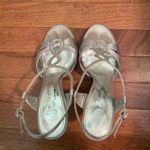 Touch of Nina Gelossi heels, size 6.5, great condition